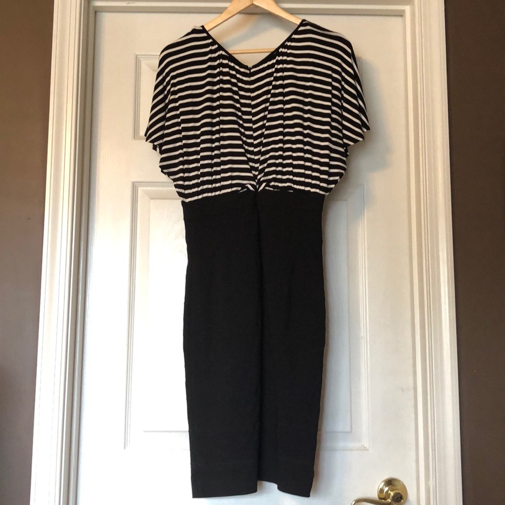 Dress - Picture 6 of 6